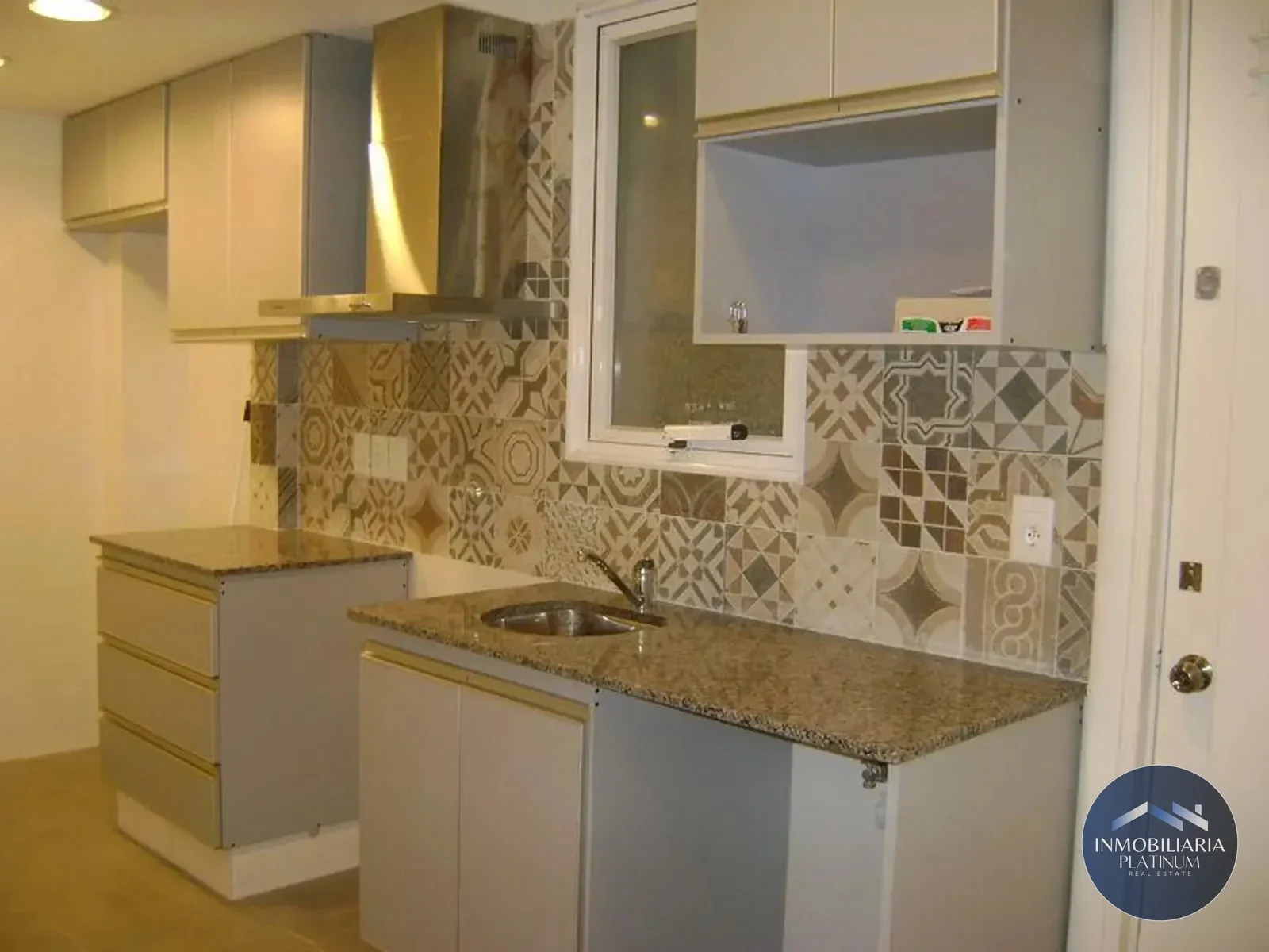 Apartamento en alquiler c/ cochera en Centro - Imagen 5