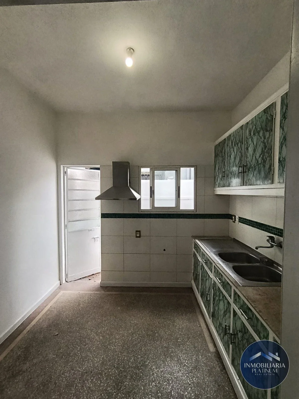 Casa en venta c/ cochera en Buceo - Imagen 4