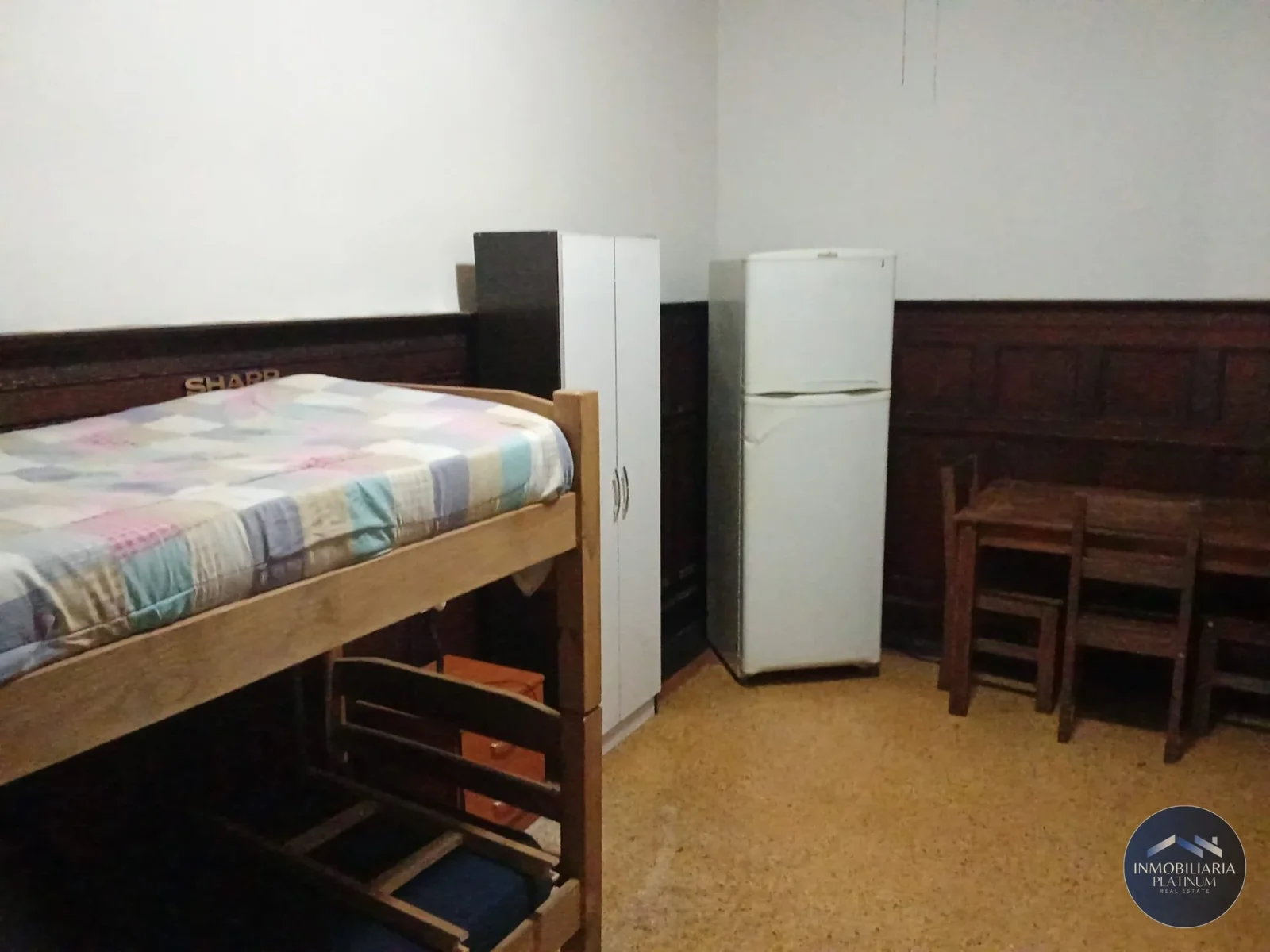 Casa de 245 m² con 8 dormitorios, cochera y Paneles solares, zona Cordón - Imagen 4