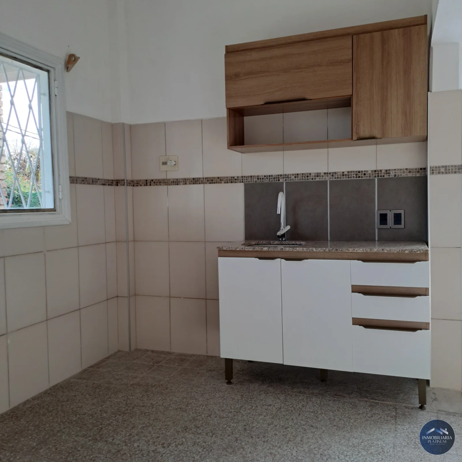 Casa en alquiler c/ cochera en Solymar - Imagen 3