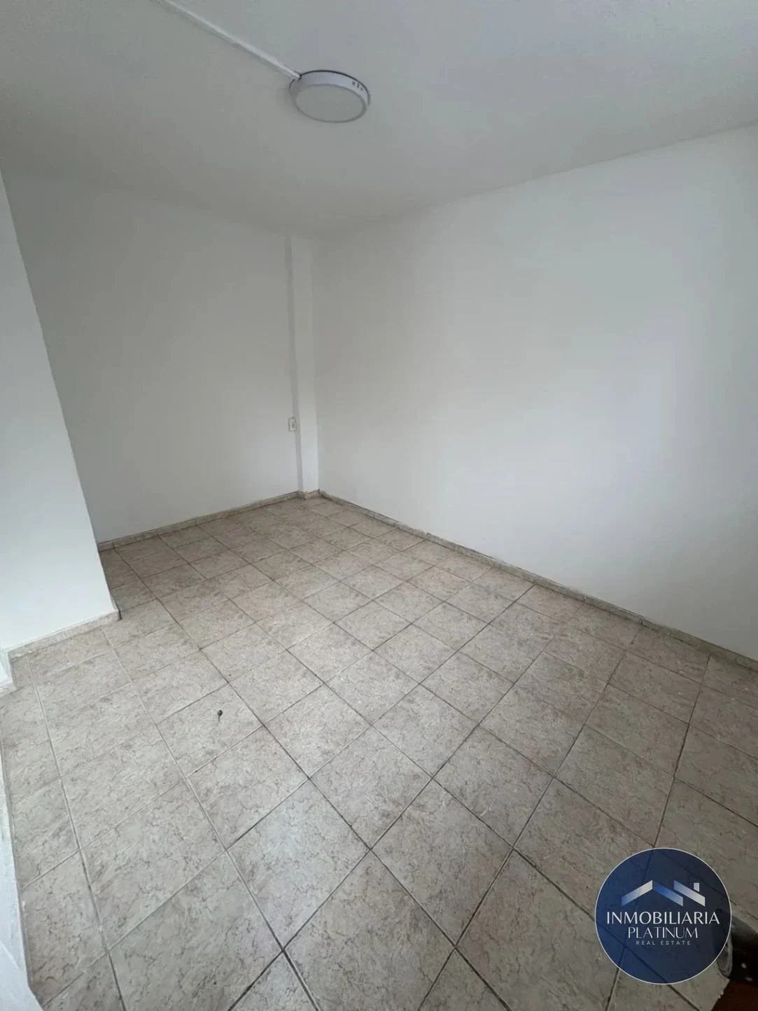 Apartamento en alquiler en La Comercial - Imagen 4