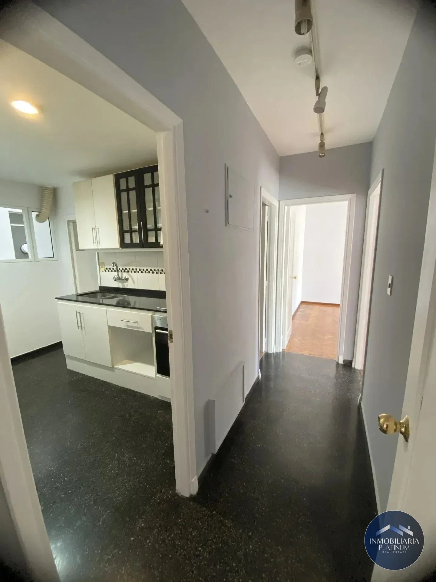 Apartamento 2 dormitorios y 2 baños en alquiler, Cordón - Imagen 3