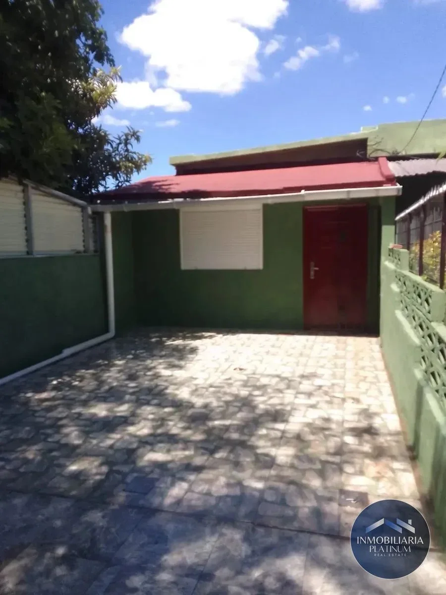 Casa en venta c/ cochera en Paso de la Arena - Imagen 2