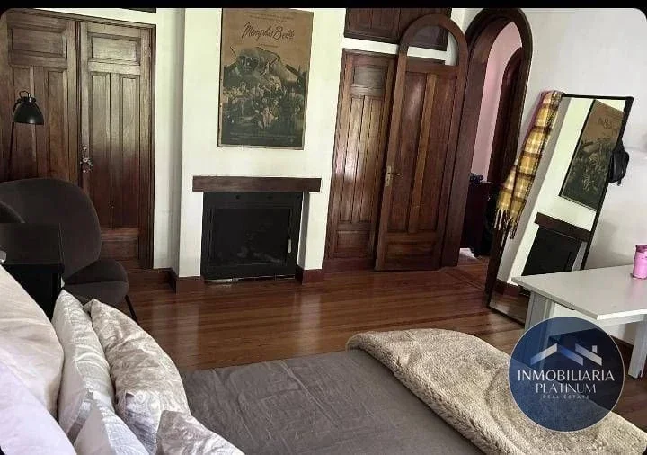 Venta Casa Pocitos con 5 dormitorios, cochera, 5 baños, piscina. - Imagen 4