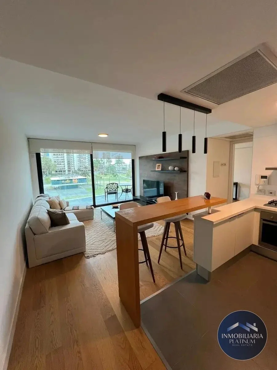 Apartamento en venta c/ cochera en Puerto Buceo - Imagen 3