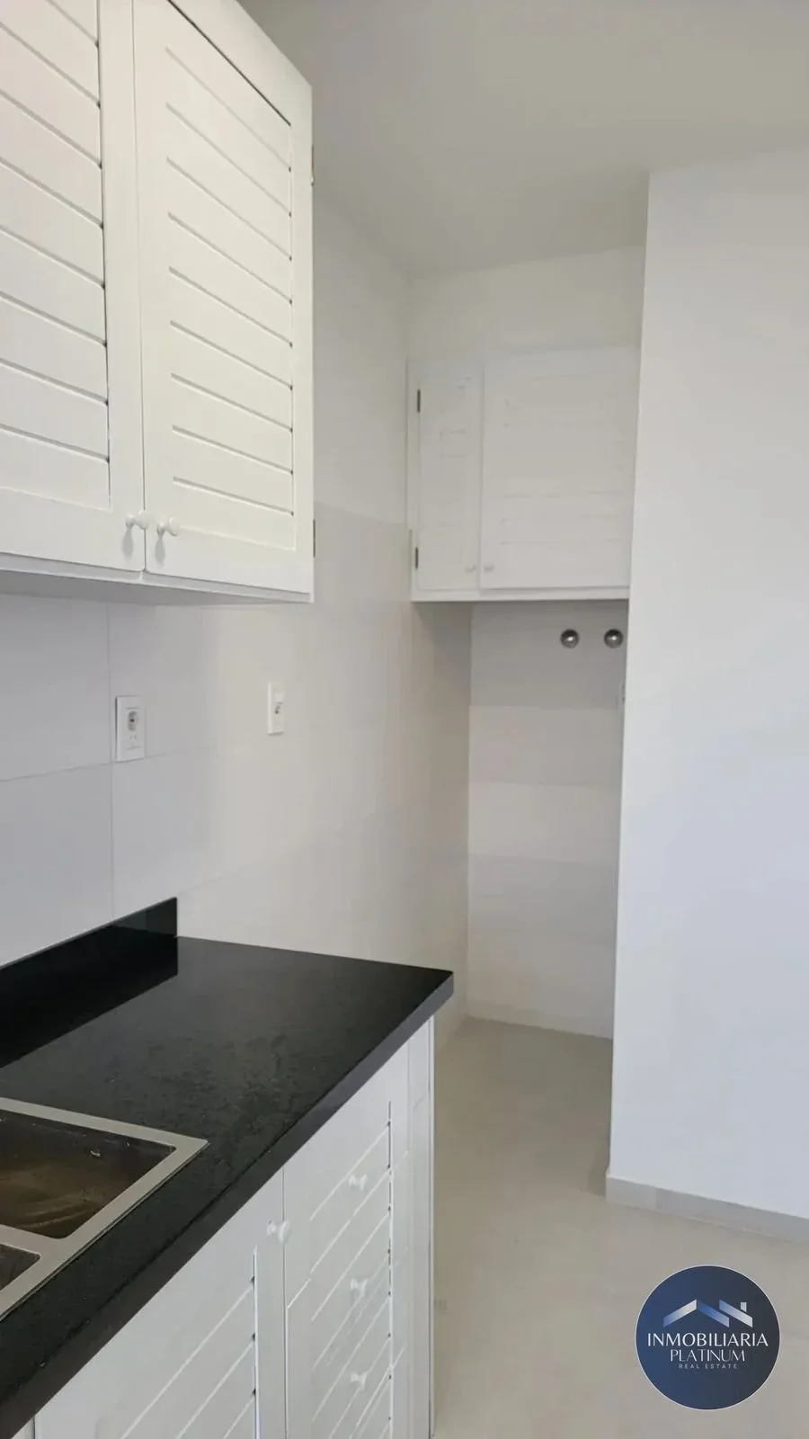 Apartamento en alquiler c/ cochera en Malvin - Imagen 2