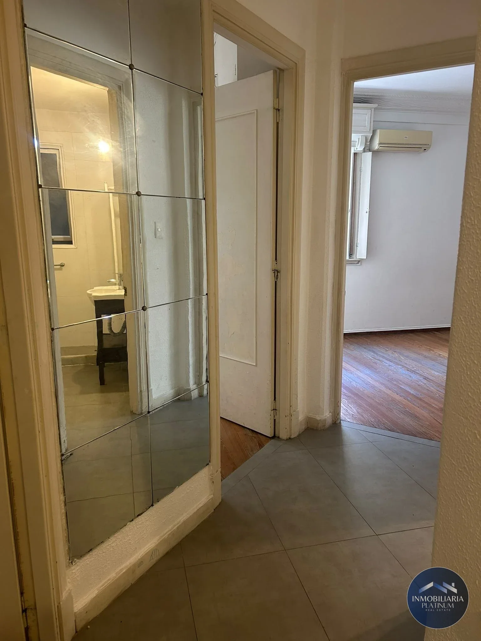 Apartamento en alquiler c/ cochera en Centro - Imagen 2