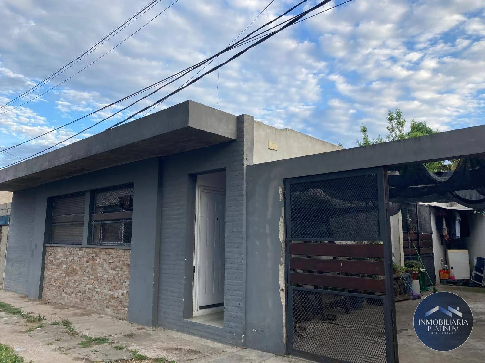 Casa en alquiler c/ cochera en Jacinto Vera - Imagen 1