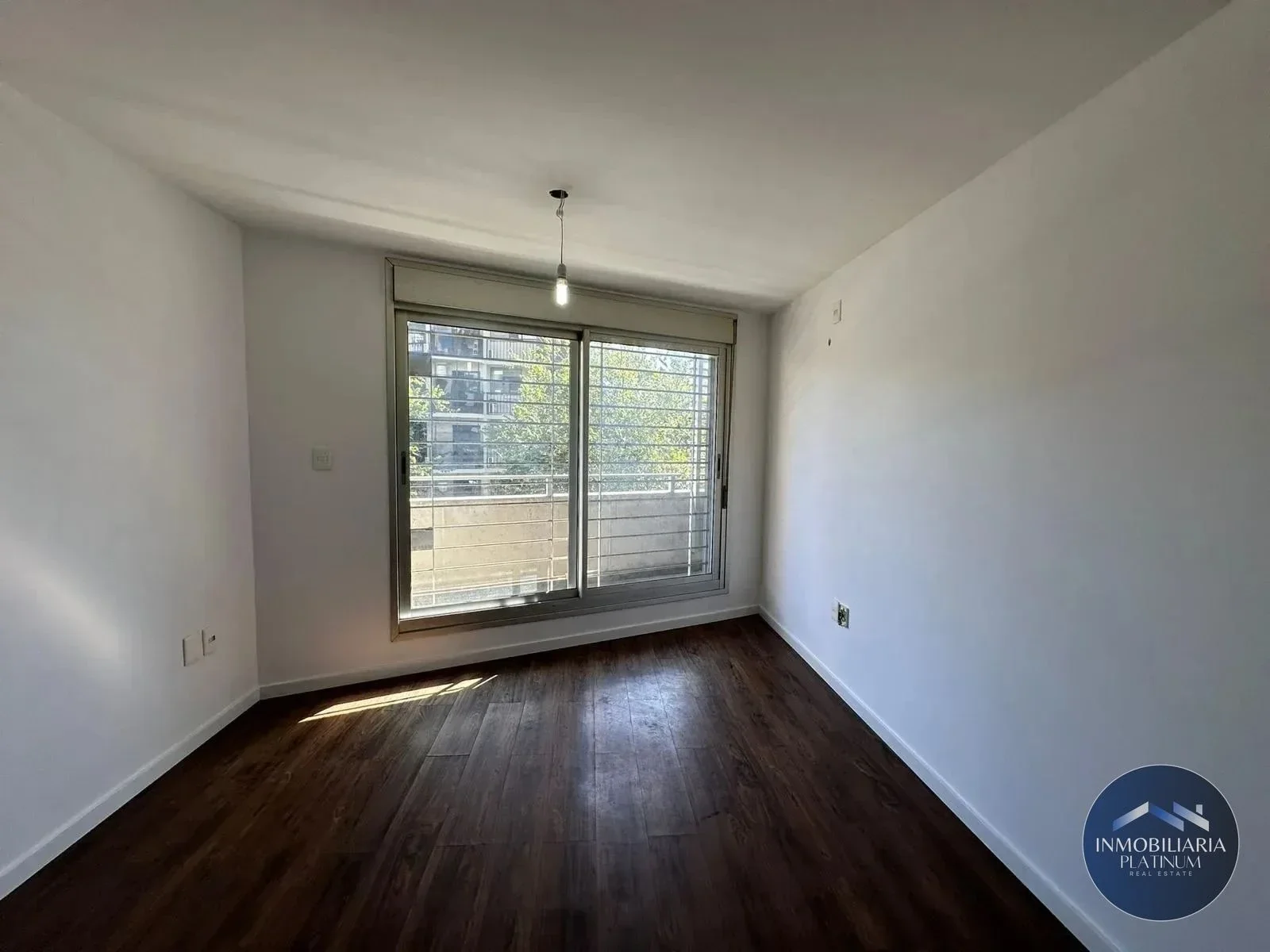 Alquiler Apartamento 2 dormitorios y balcón en Cordón Sur - Imagen 1