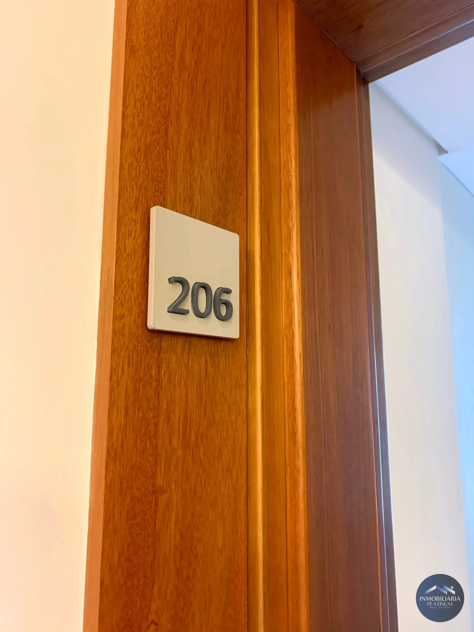 Apartamento en alquiler en Puerto Buceo - Imagen 4