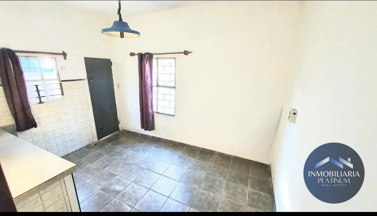 Casa en alquiler con cochera en Paso de la Arena 2 dormitorios - Imagen 3