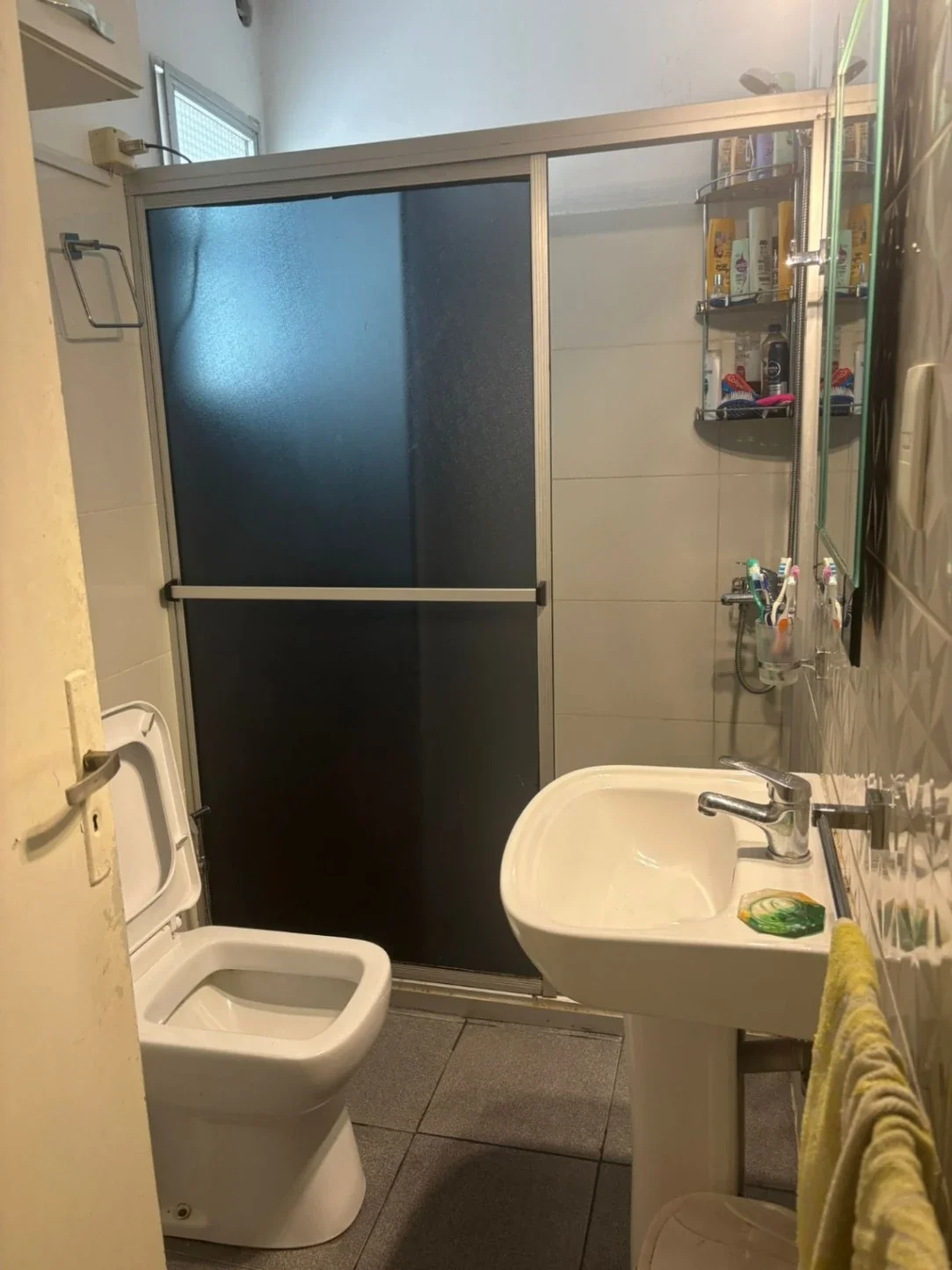 Venta apartamento 3 dormitorios con amplio balcón y cocina definida en Centro - Imagen 4