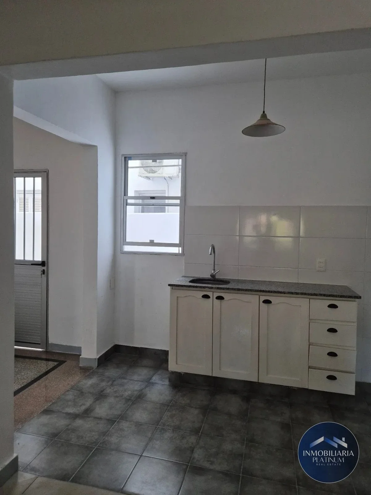 Apartamento en Alquiler de 2 Dormitorios en Buceo - Imagen 4