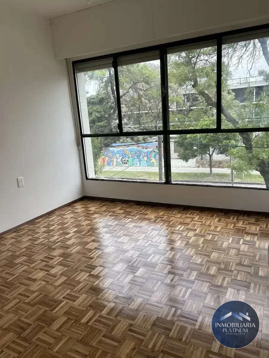 Apartamento en alquiler en Malvin - Imagen 2