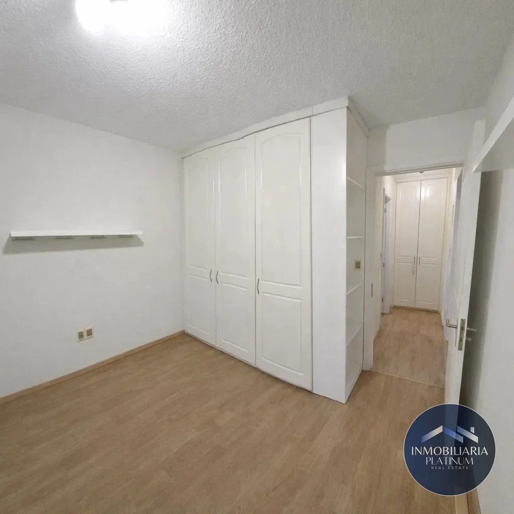 Apartamento en Alquiler de 1 Dormitorio en Tres Cruces - Imagen 4