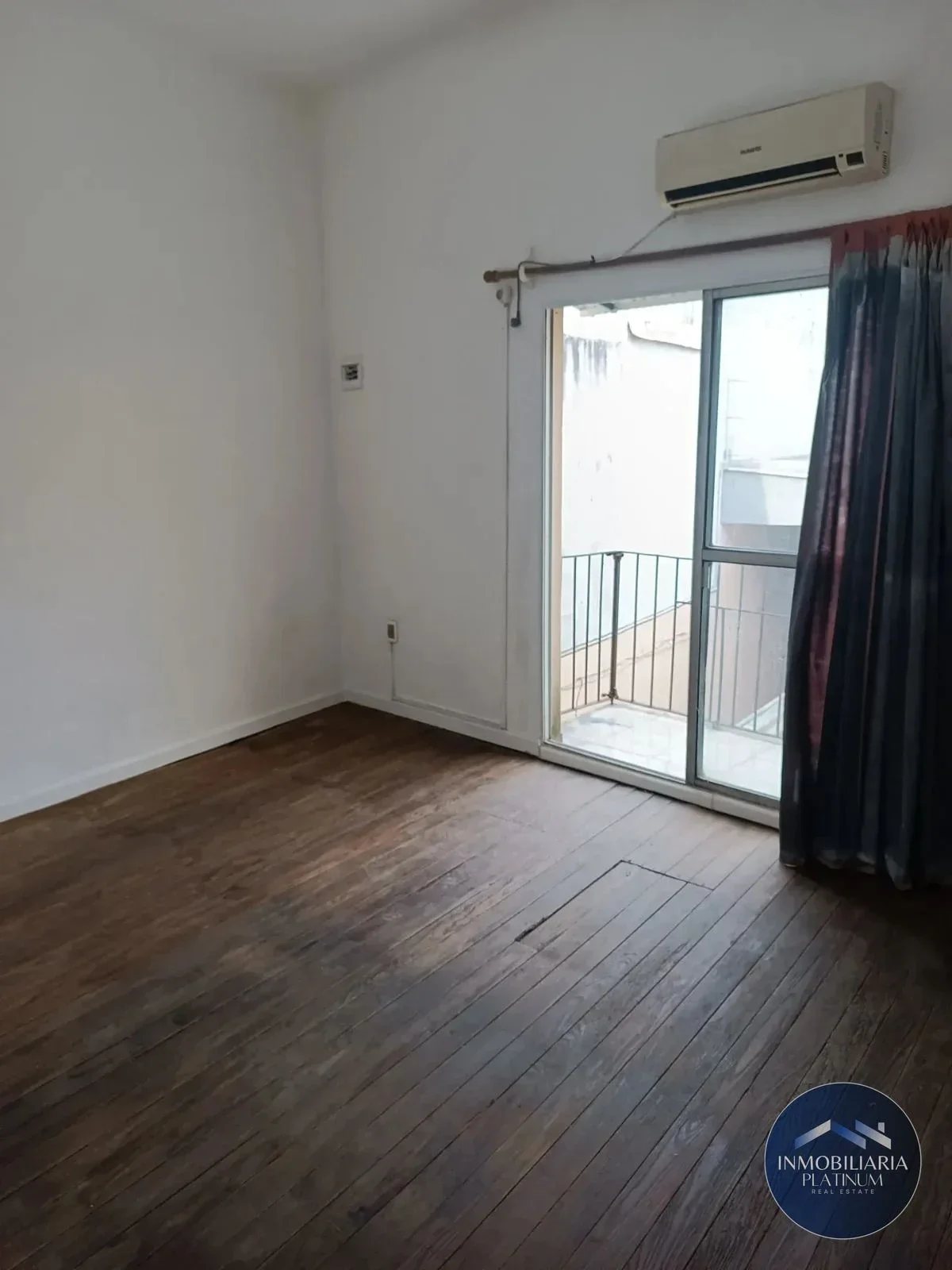 Apartamento en alquiler en La Comercial - Imagen 1
