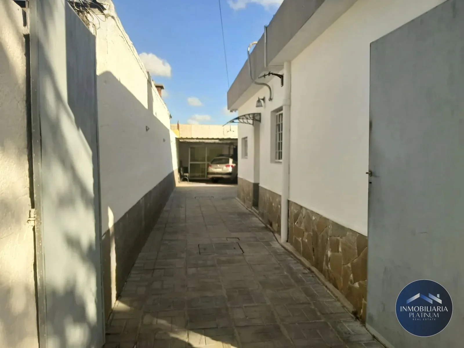 Casa en venta c/ cochera en Flor de Maroñas - Imagen 2