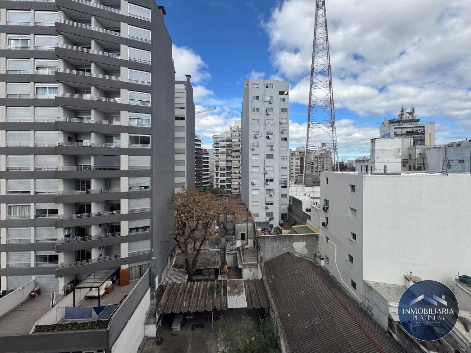 Apartamento en alquiler en Tres Cruces - Imagen 3