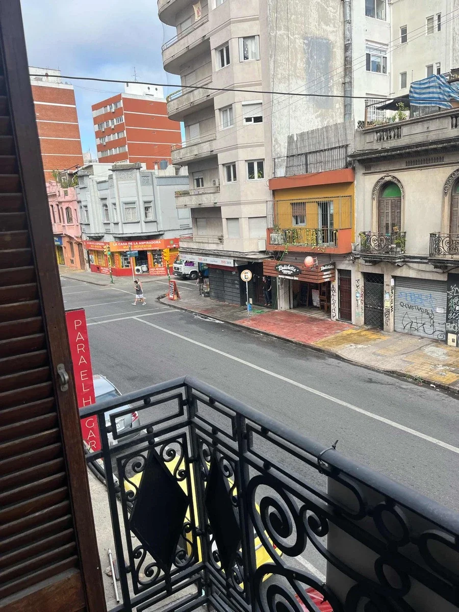 Apartamento de 3 Dormitorios en Venta en Cordón - Imagen 2