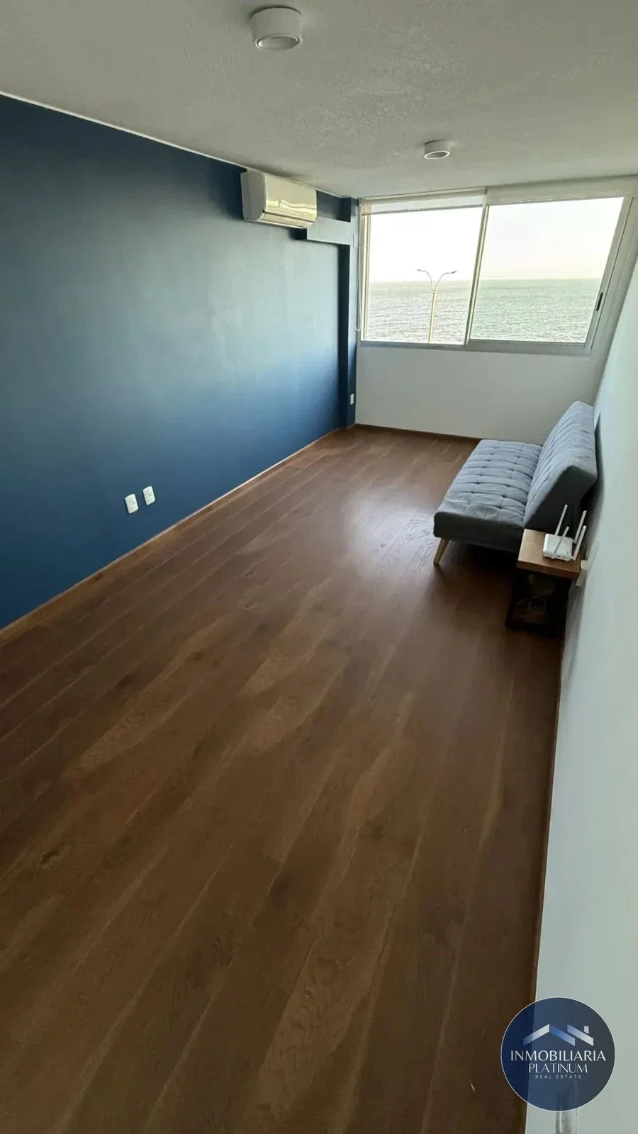 Apartamento en alquiler c/ cochera en Ciudad Vieja - Imagen 1