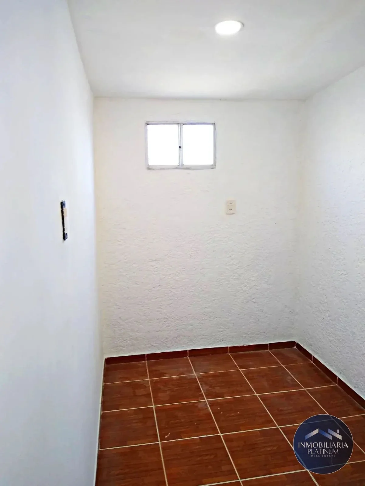 Casa en alquiler c/ cochera en Pérez Castellanos - Imagen 3