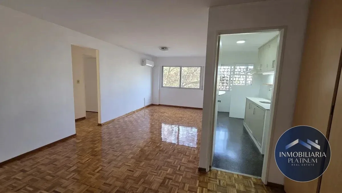 Apartamento en alquiler c/ cochera en Tres Cruces - Imagen 1