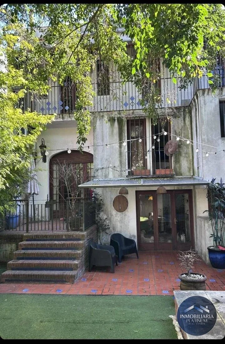 Venta Casa Pocitos con 5 dormitorios, cochera, 5 baños, piscina. - Imagen 2