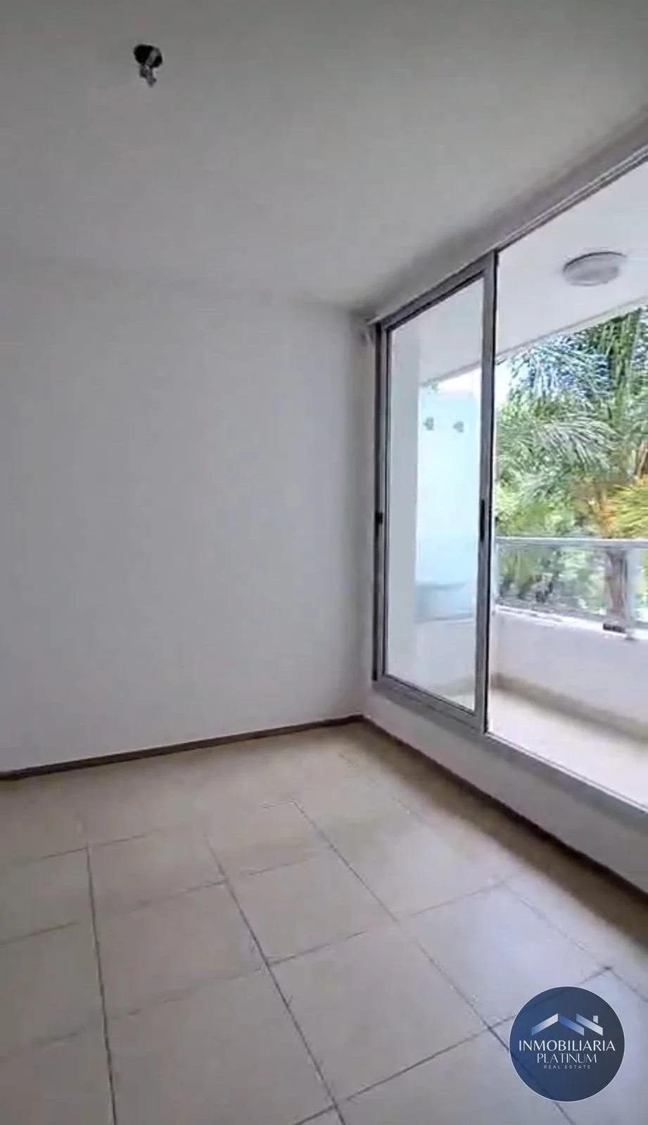 Apartamento 1 dormitorio en alquiler c/ cochera en Tres Cruces - Imagen 5