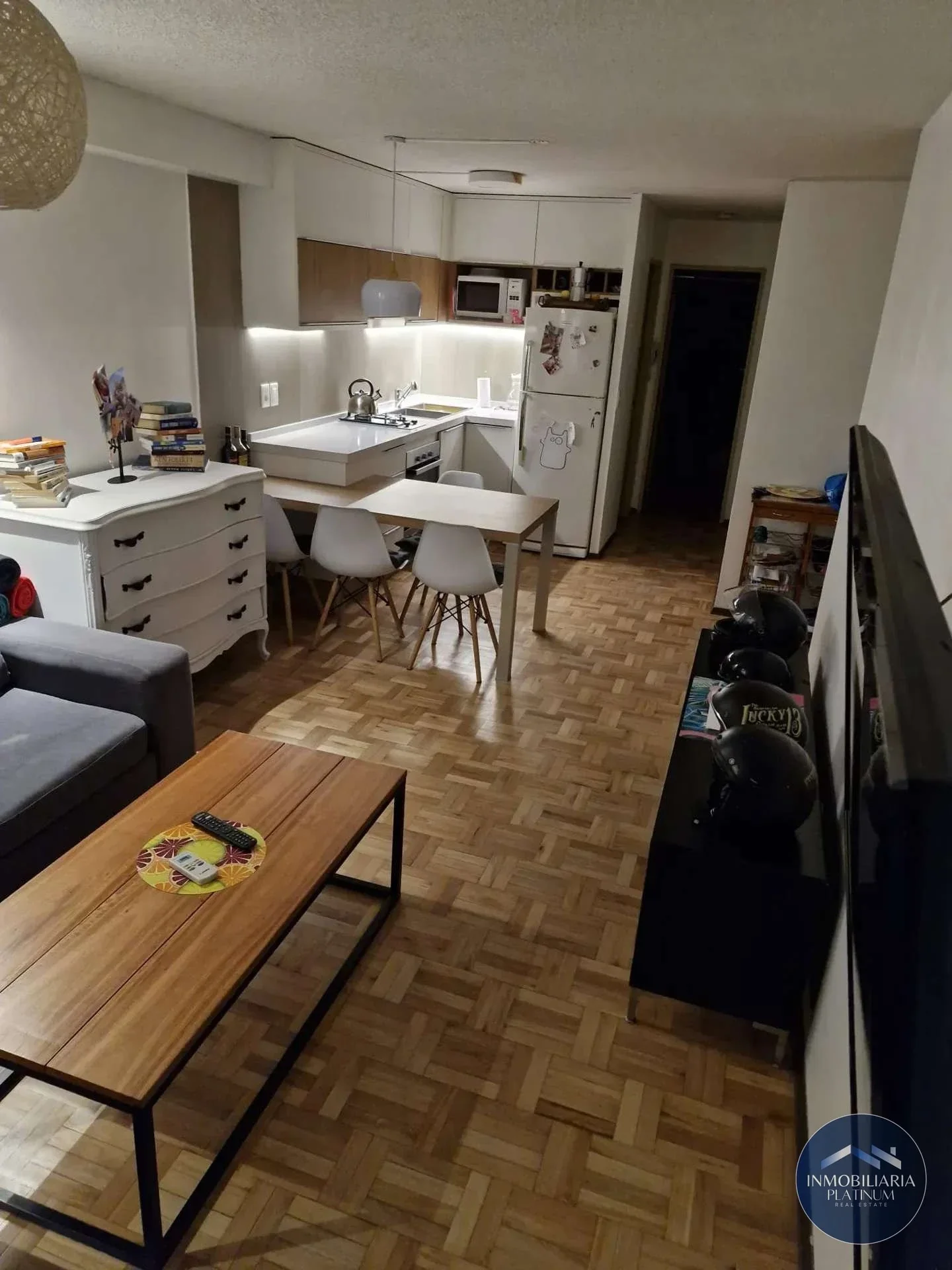 Apartamento en alquiler 2D c/ cochera en Pocitos - Imagen 2