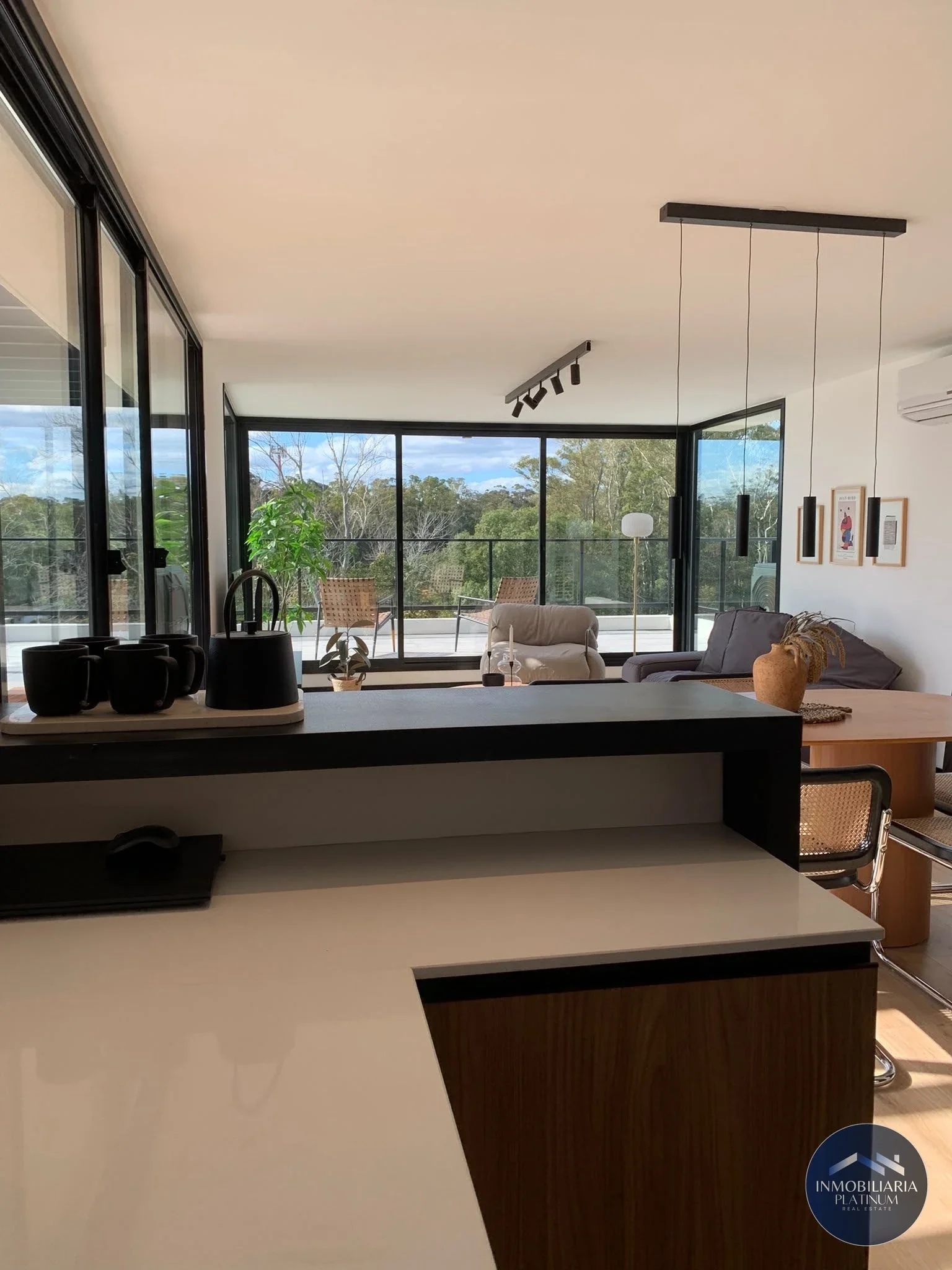 Venta apartamento penthouse tres dormitorios dos baños Barra de Carrasco - Imagen 5