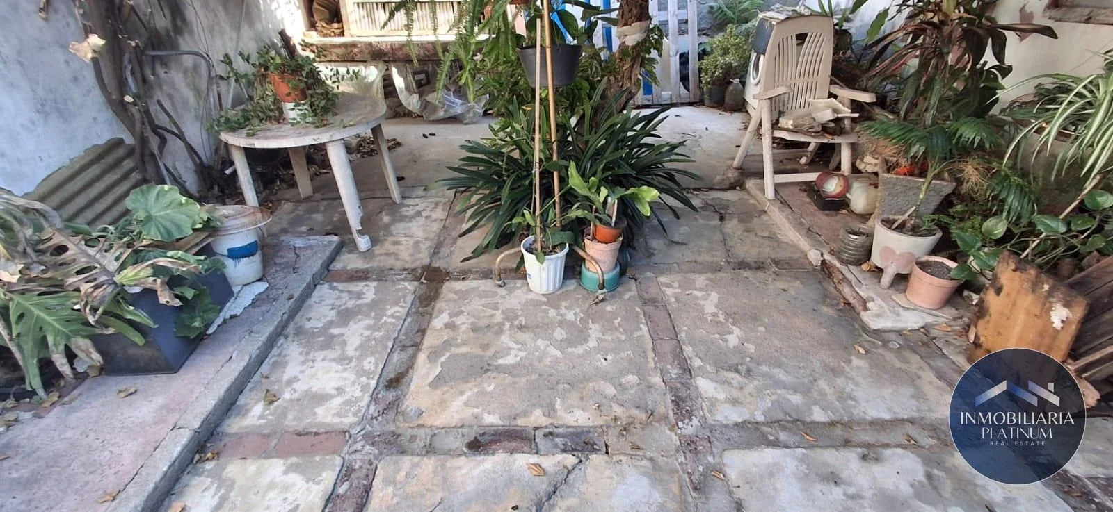 Casa en venta a reciclar en Prado 4 dormitorios y cochera - Imagen 4