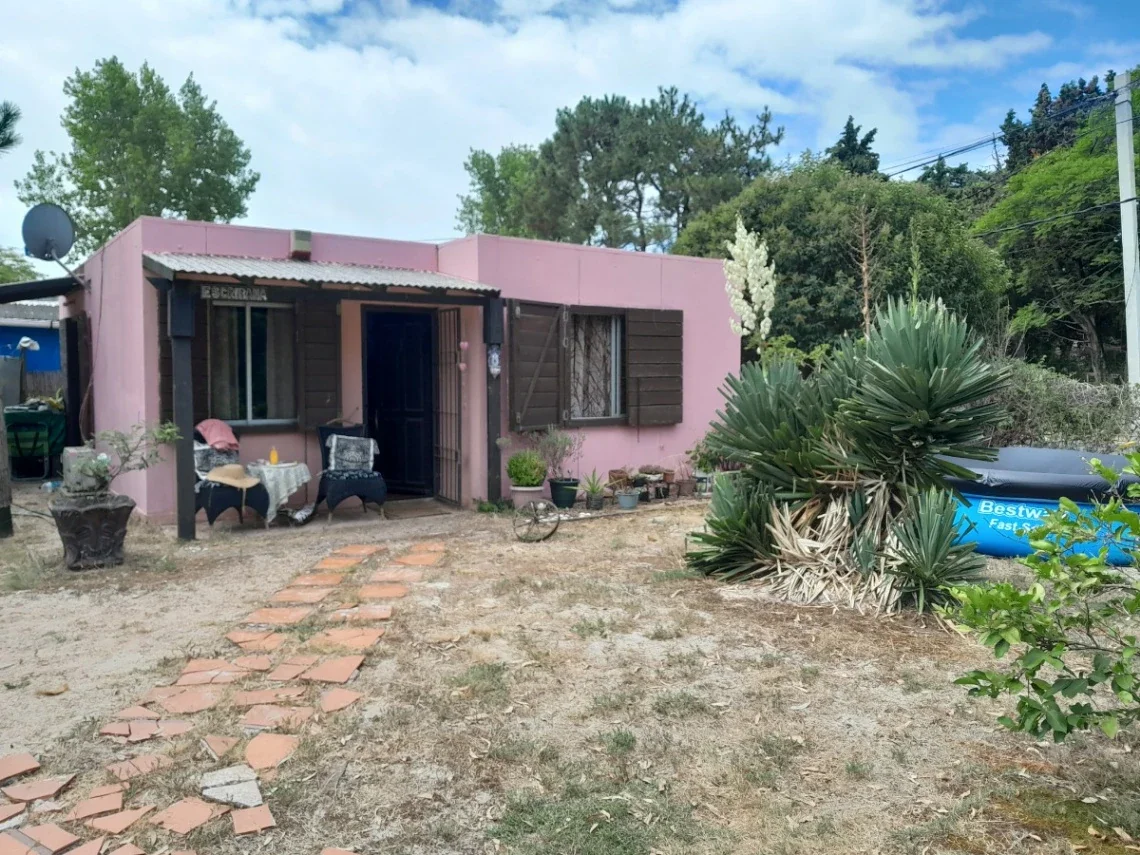 Casa en venta de 2 dormitorios c/ cochera en Pinamar - Imagen 1