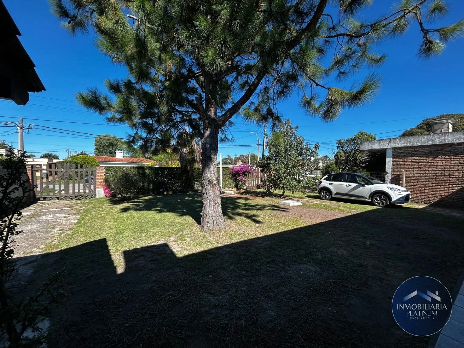 Casa en venta c/ cochera en Solymar - Imagen 2
