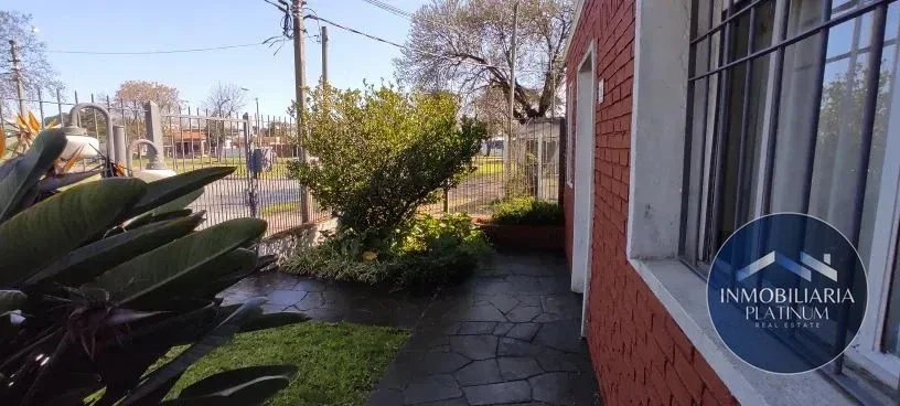 Casa en venta c/ cochera en Las Acacias - Imagen 4