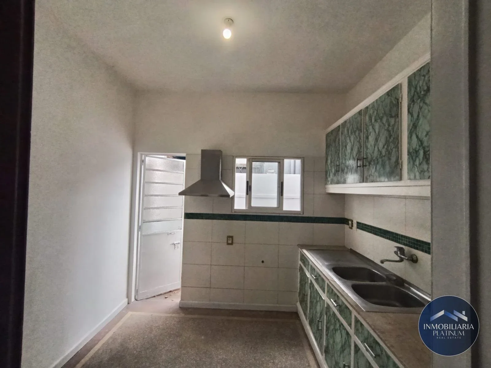 Casa en venta c/ cochera en Buceo - Imagen 3