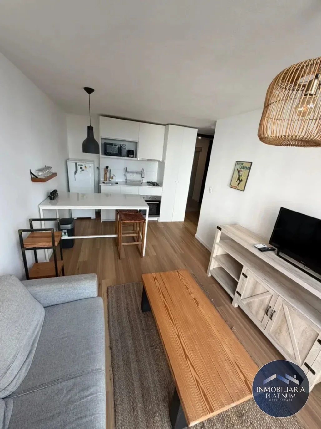 Apartamento 1 dormitorio amoblado  en alquiler c/cochera, Puerto Buceo - Imagen 3