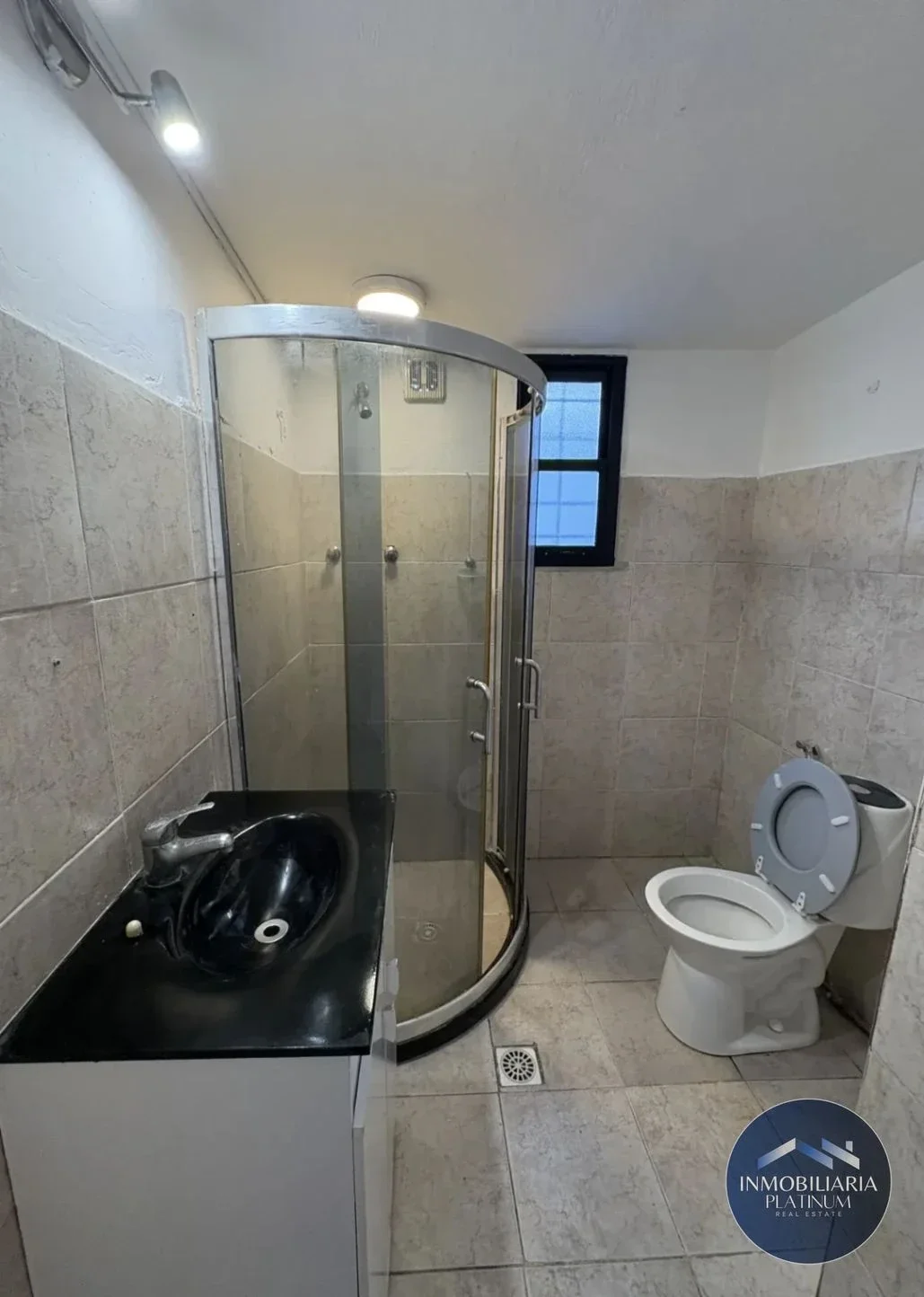 Apartamento en alquiler en La Comercial - Imagen 3