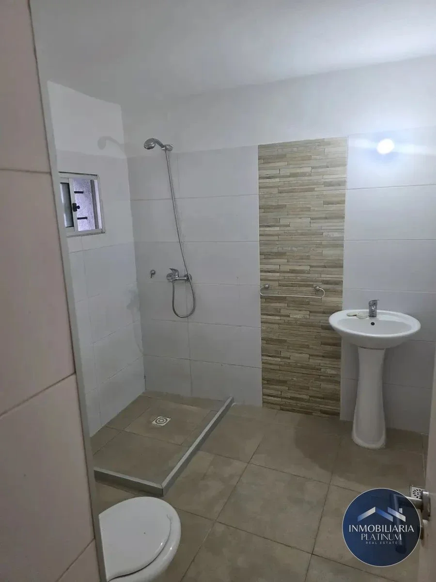 Casa en alquiler  3 dormitorios c/ cochera en Shangrilá - Imagen 5