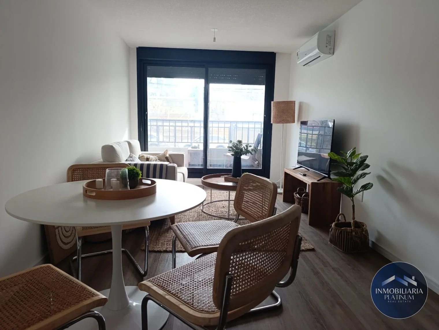Apartamento en venta dos dormitorios dos baños en Malvin - Imagen 2