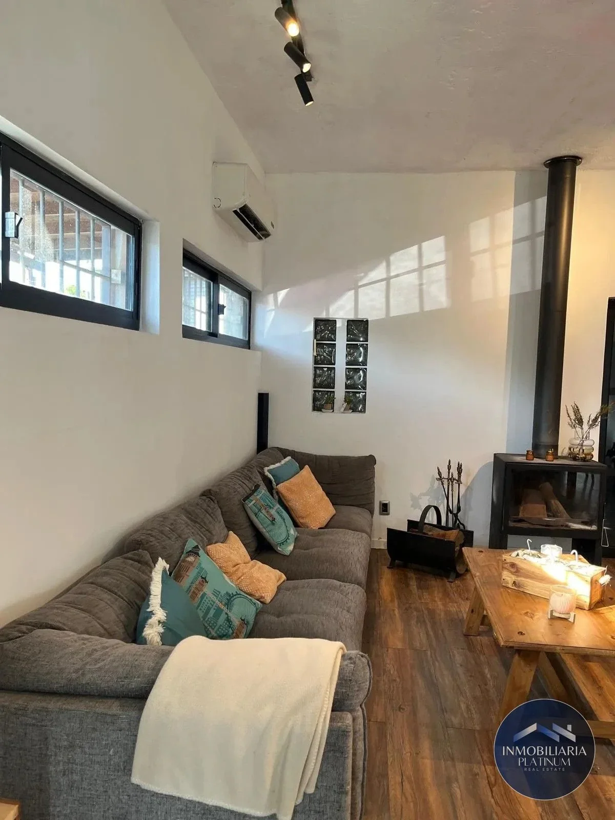 Casa en venta c/ cochera en Lezica - Imagen 2