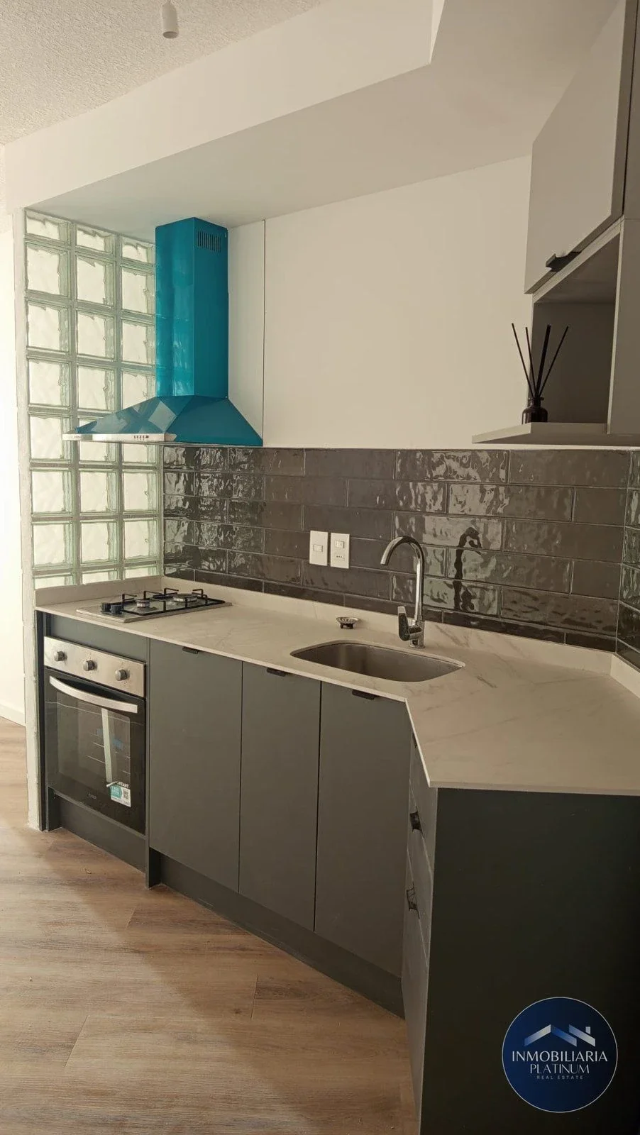 Apartamento en alquiler en Tres Cruces 1dorm. - Imagen 2