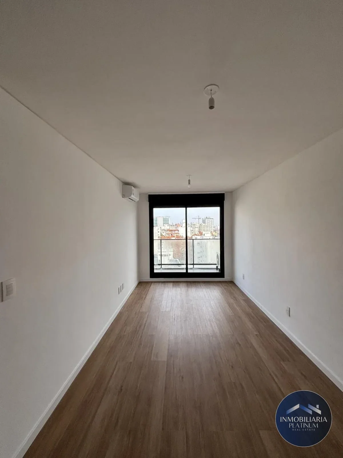 Apartamento en alquiler c/ cochera en Cordón - Imagen 1