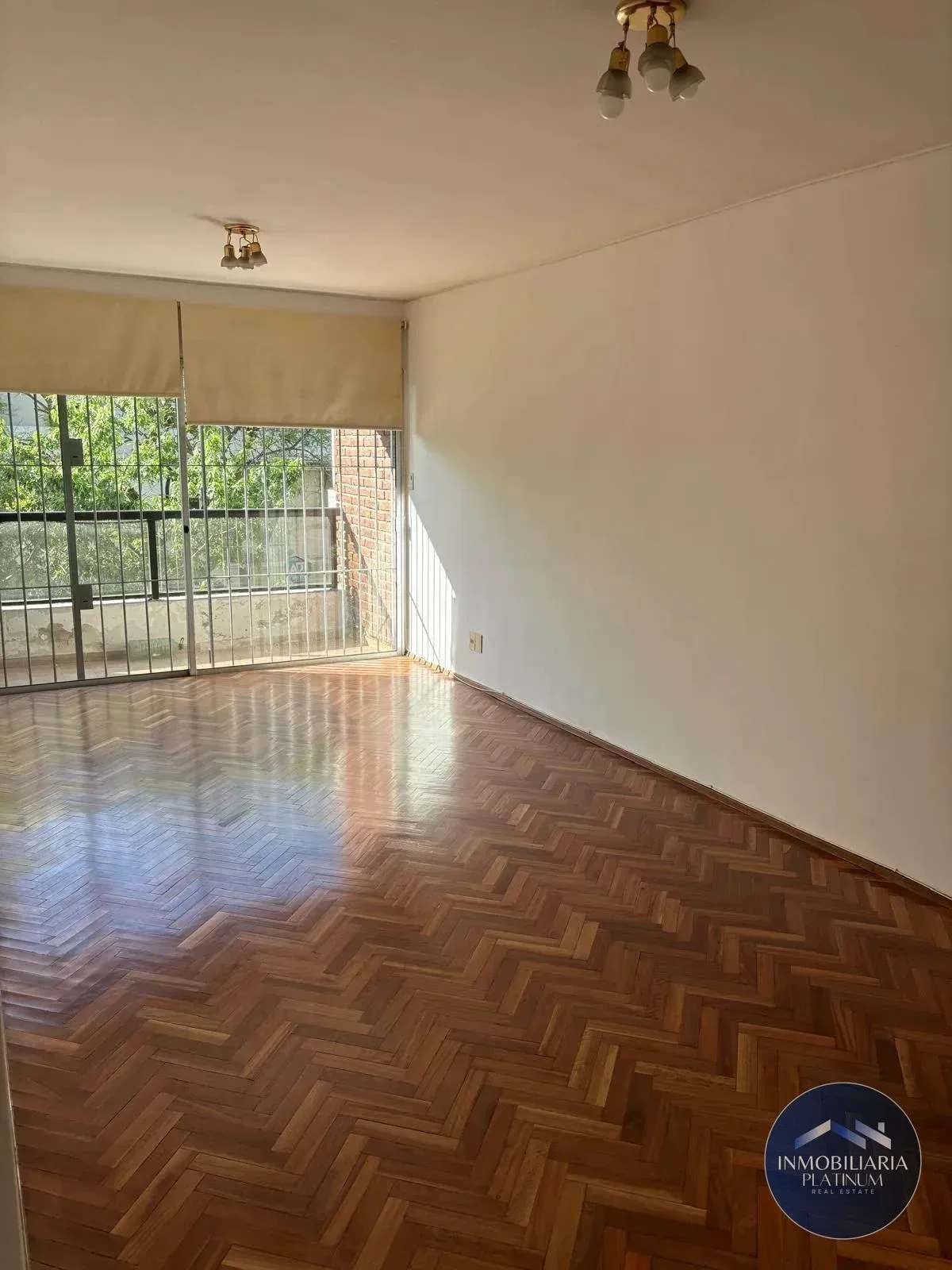 Apartamento en alquiler c/ cochera en Pocitos - Imagen 1