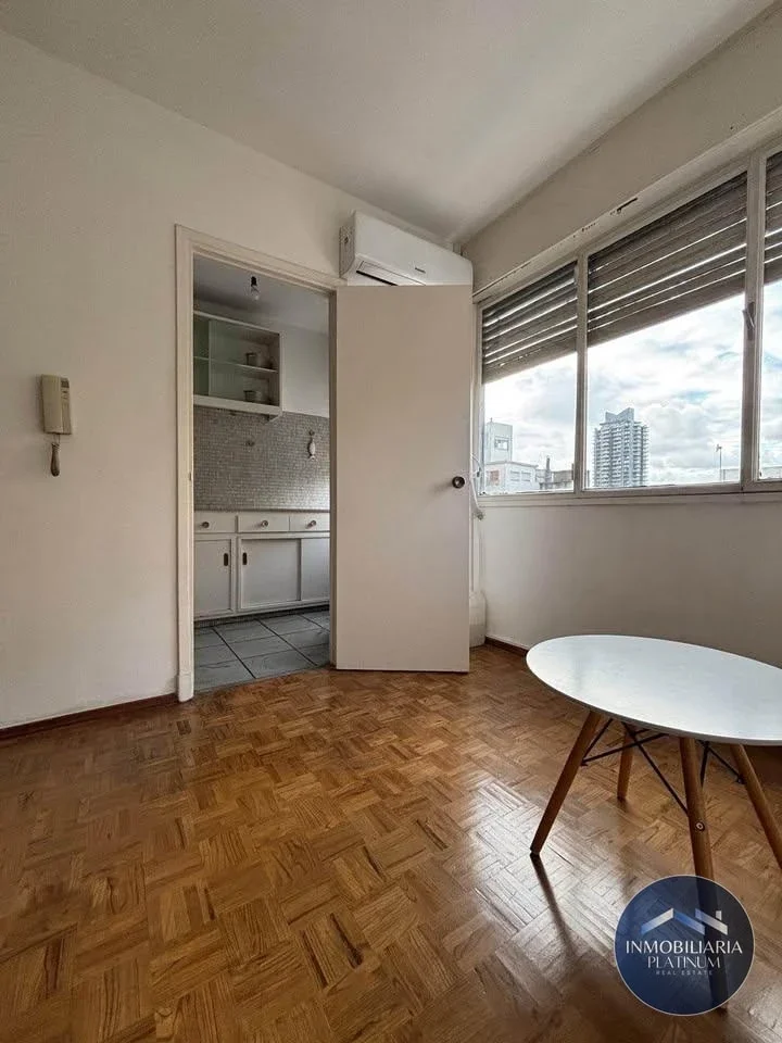 Apartamento en alquiler en Centro - Imagen 2