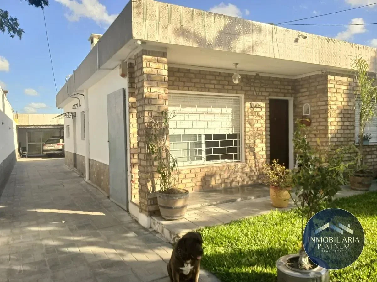 Casa en venta c/ cochera en Flor de Maroñas - Imagen 1