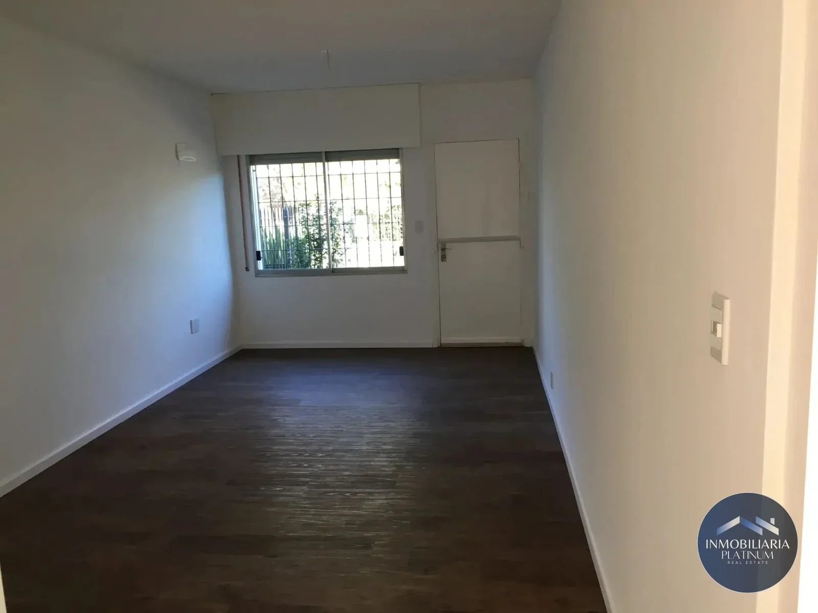 Casa en alquiler c/ cochera en Carrasco - Imagen 2