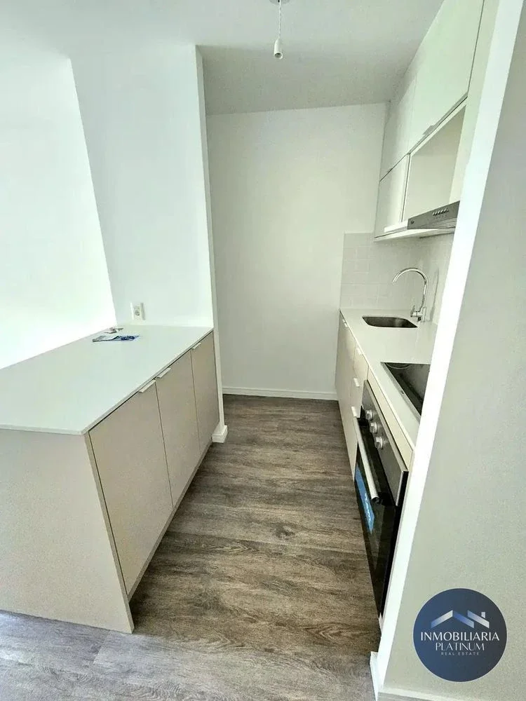 Apartamento en alquiler en Tres Cruces - Imagen 4
