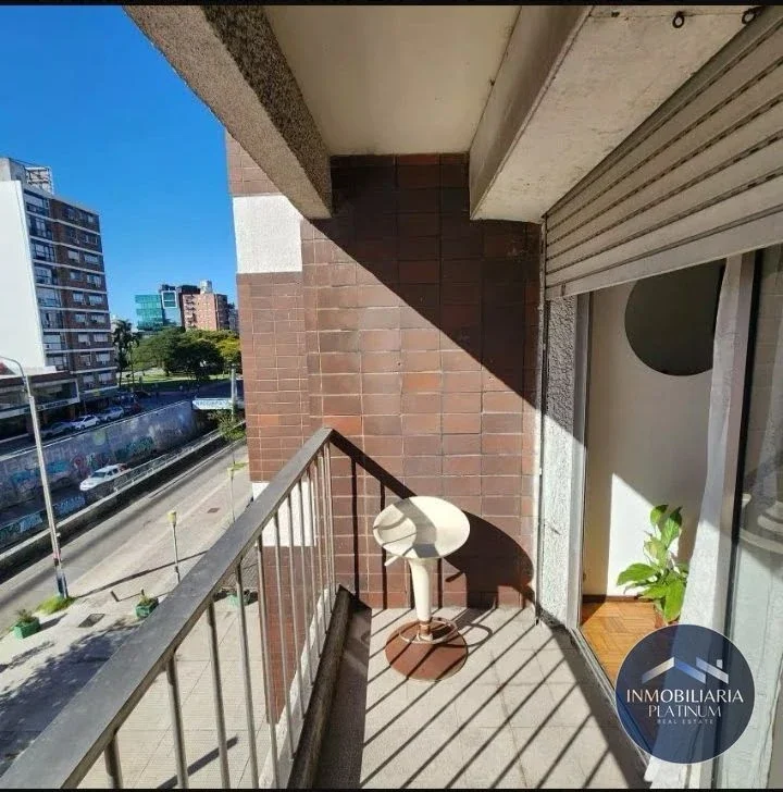 Apartamento en alquiler en Tres Cruces - Imagen 3