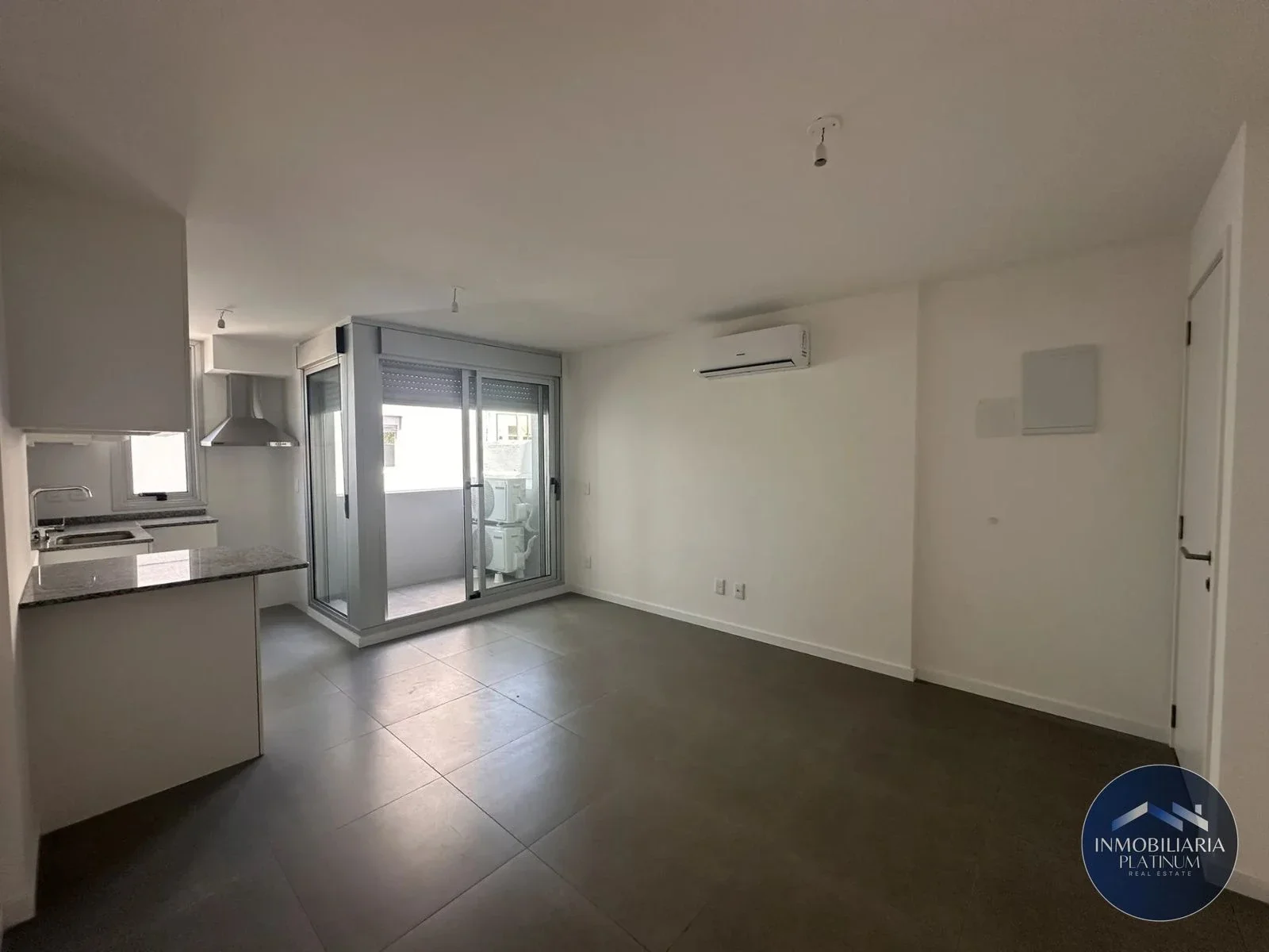 Apartamento en Alquiler 1 Dormitorio c/ Cochera en La Blanqueada - Imagen 1