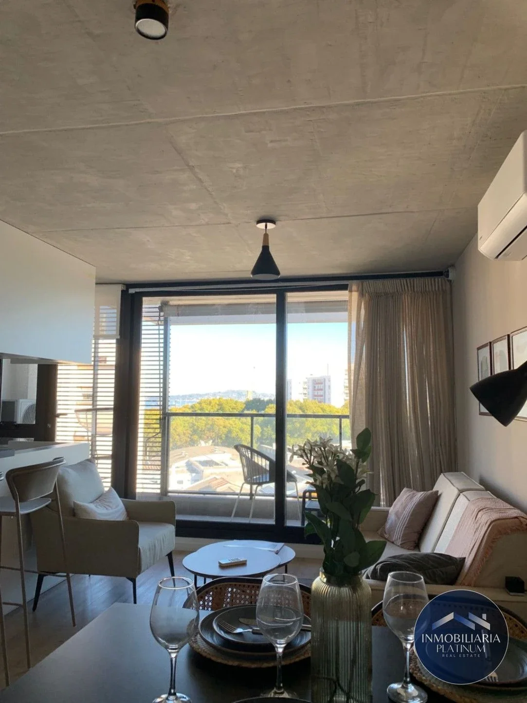 Apartamento en venta dos dormitorios c/ cochera en Aguada - Imagen 1
